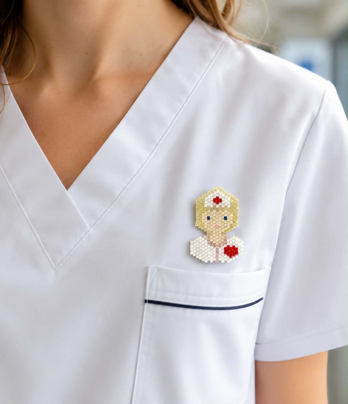 Broche "La Bienveillante"